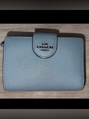 Coach Medium Corner Zip Wallet